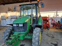 Traktor John Deere 5725