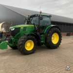 Traktor John Deere 6210R