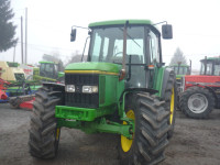 Traktor John Deere 6400