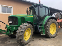 Traktor John Deere 6820