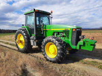 Traktor John Deere 8100