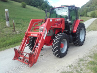 Traktor Mccormick CX 85 sa utovarivačem