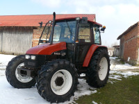 Traktor New Holland