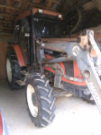 TRAKTOR NEW HOLLAND TL100A