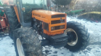 Traktor Renault 851 S
