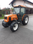 traktor renault fructus 140