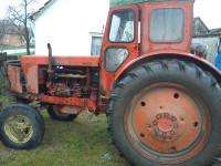 traktor T-40