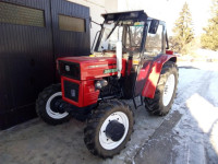 Traktor Universal  445DTC