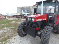 Traktor universal 683