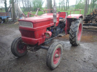 traktor univerzal 445