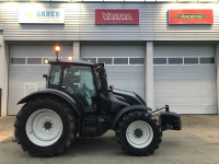 Traktor Valtra N134 Versu