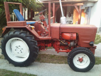 TRAKTOR VLADIMIREC T25