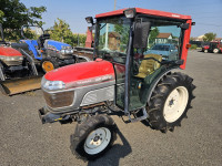 TRAKTOR YANMAR EF 226