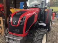 Valtra F105 voćarski traktor