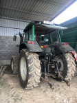 Valtra traktor T121