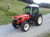 Vočarsko vinogradarski traktor Same Golden 75