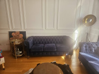 Chesterfield kauč tamnoplavi baršun 400€