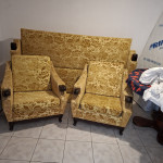 Prodaje se trosjed i dvije fotelje Rustika cijena 600 eura