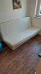 Trosjed sofa bijela rabljeno na razvlačenje 40 €