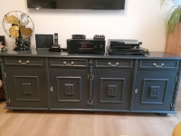 KOMODA OD PUNOG DRVA