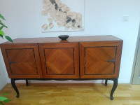Komoda u vintage stilu