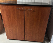 KOMODA ZA VJEŠANJE ODJEĆE