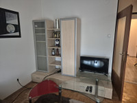 regal za dnevni boravak