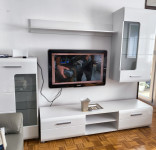 Regal za TV, viseći ormarići, polica