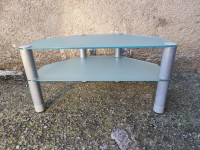 Stakleni stolić Prandini