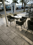 Stolice i stolovi za kafice i restorane