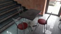 Stolovi i stolice za kafić