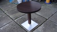 vrhunski stolovi pleteno teh ratanom i drvena ploča promjera 70 cm 6 k