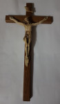 Isus na drvenom križu
