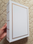 Kartonska kutija kao knjiga - NOVO