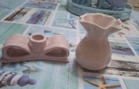 Mala roza vaza i svijećnjak