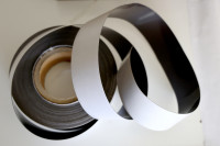 Magnetna folija (samoljepiva) dužine 50 m širine 5 cm