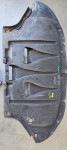 405-AUDI A4/B6 PREDNJA PVC PLASTICNA PODNICA MOTORA