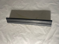 7051382 - DESNI PRAG UNUTRAŠNJOST OBLOGA BMW X3 E83