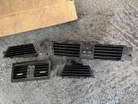 BMW E90/91 VENTILACIJSKE RESETKE