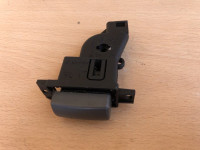 Gumb za ladicu BMW serije 7 e65 e66 7033389