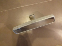 Leon I i Toledo unutarnji retrovizor