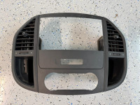 MERCEDES VITO W447 SREDNJA REŠETKA A4478300454