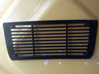 Mercedes w115 poklopac zvučnika