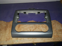 Okvir radia i klime Ford Focus MK2