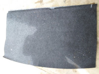 Peugot 206 podnica prtljažnika kao nova