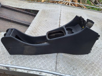 plastika izmedu sjedala opel zafira a