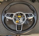 Porsche Cayenne volan