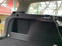 PRODAJEM OBLOGE  ZA GEPEK BOCNE STRANE PASSAT B6 VARIANT!!!