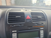REŠETKE SREDIŠNJE VENTILACIJE VW JETTA 3