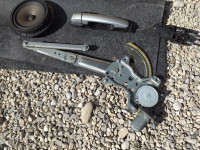 Suzuki SX4 ili Fiat Sedici podizač stakla.